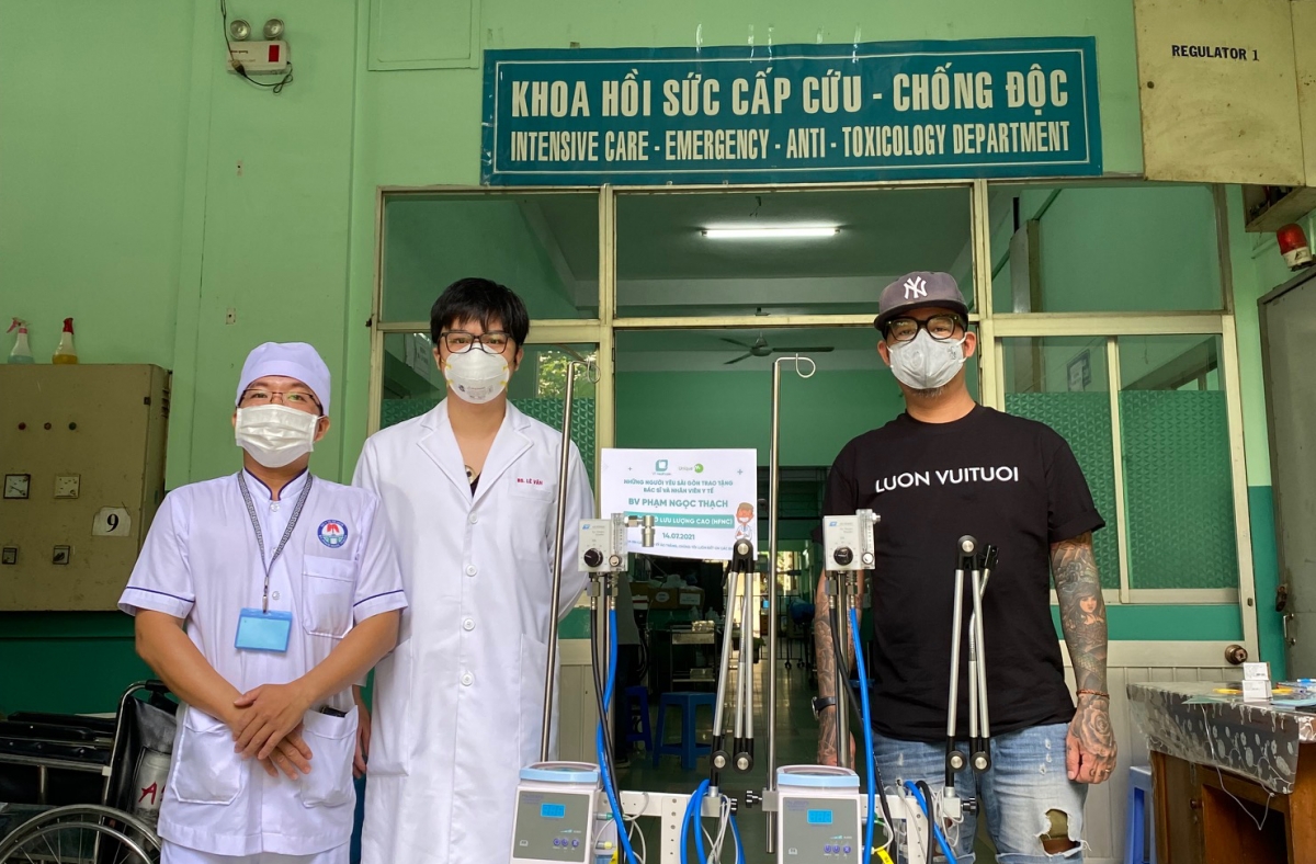 Vietnamese Businesswomen Association in Sydney presents ventilators to Ho Chi Minh City’s hospital